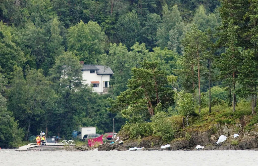 Wyspa Utoya, gdzie Andres Breivik dokonał strzelaniny, w któej zginęło 77 osób. Fot. PAP/EPA/KRISTOFFER OEVERLI ANDERSEN