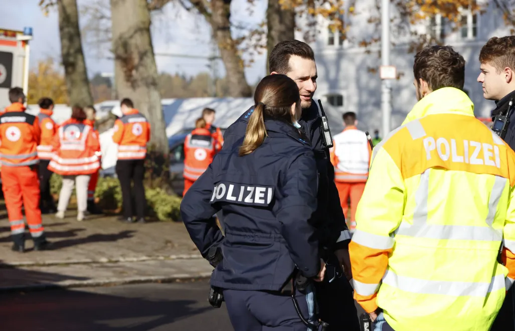 „Bild” podał, że w ataku zginął od ciosów nożownika pracownik banku. Fot. PAP/EPA/	NEWS5/ BAUERNFEIND (zdjęcie ilustracyjne)