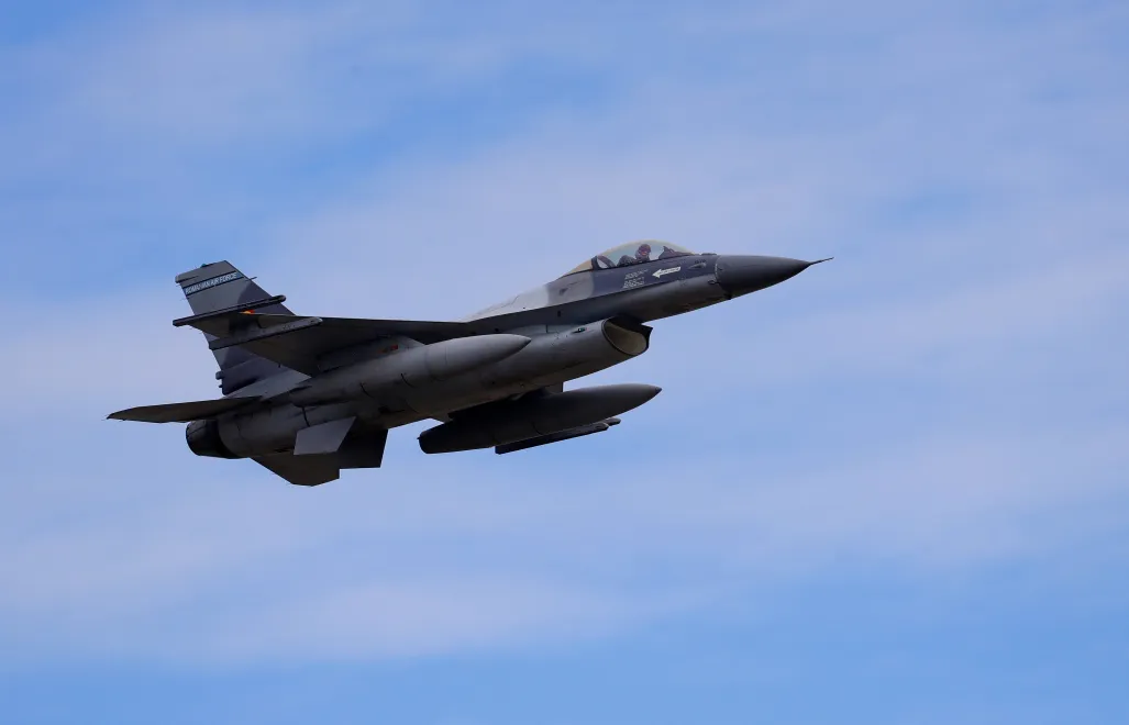 F-16 . Fot. PAP/EPA/Robert Ghement