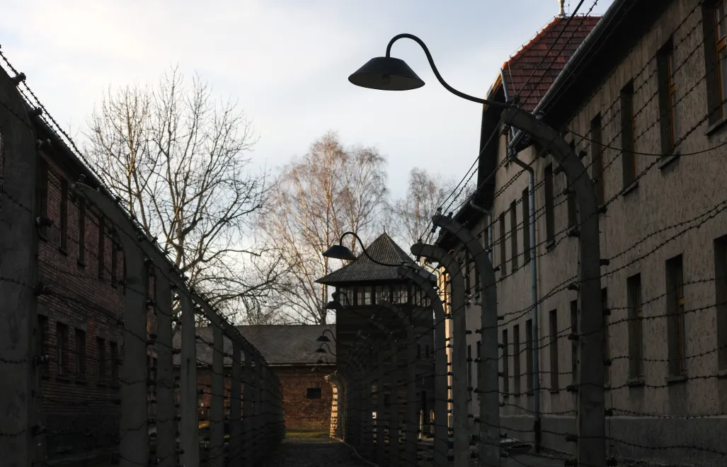 Teren byłego obozu Auschwitz II-Birkenau w Brzezince. Fot. PAP/Leszek Szymański