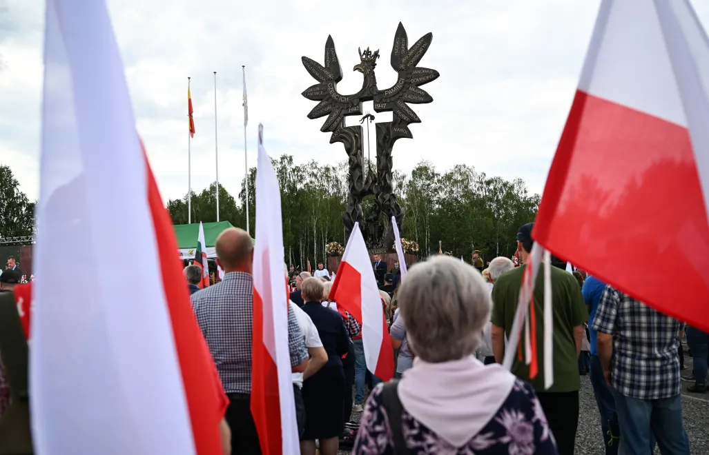 Памятные мероприятия у мемориала жертвам "волынской резни" в Домоставе. Fot. PAP/Darek Delmanowicz (фотоиллюстрация)