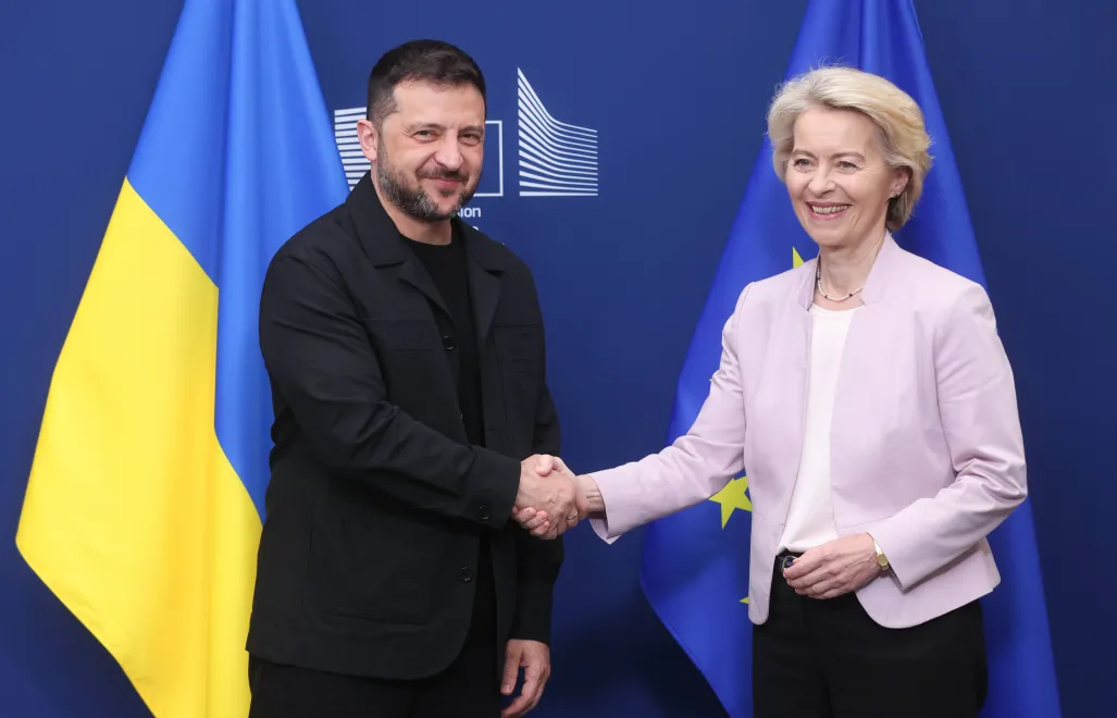 Володимир Зеленський і Урсула фон дер Ляєн. Fot. PAP/EPA/OLIVIER HOSLET