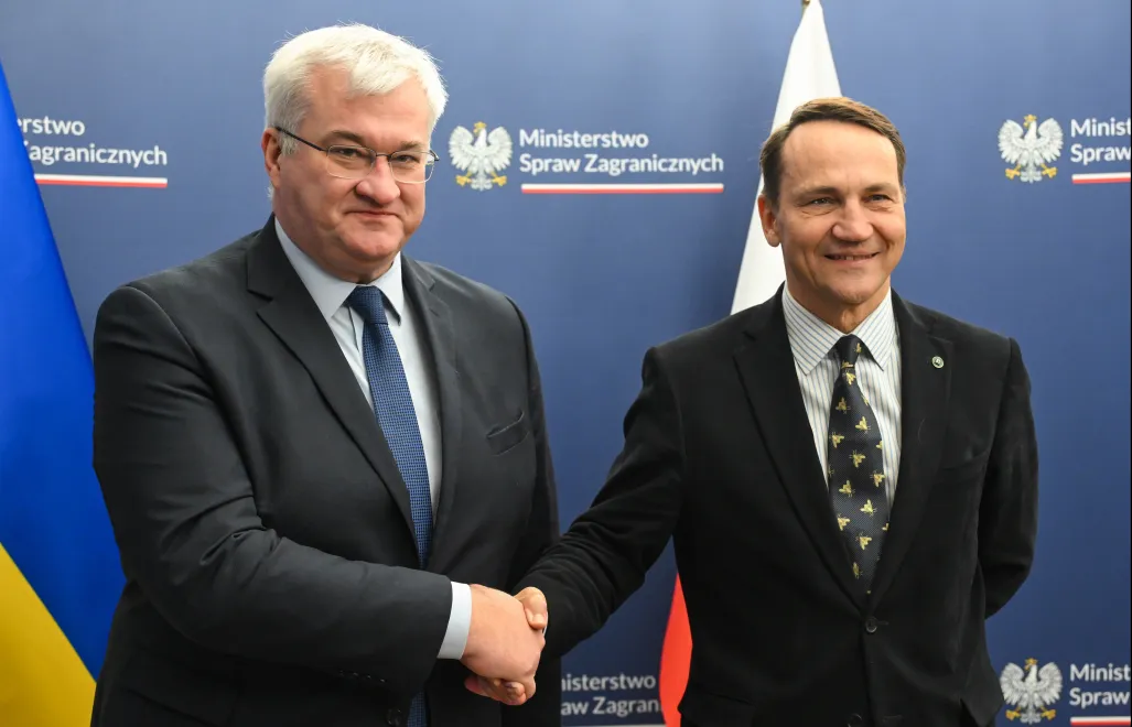 Andrij Sybiha i Radosław Sikorski Fot. PAP/Radek Pietruszka