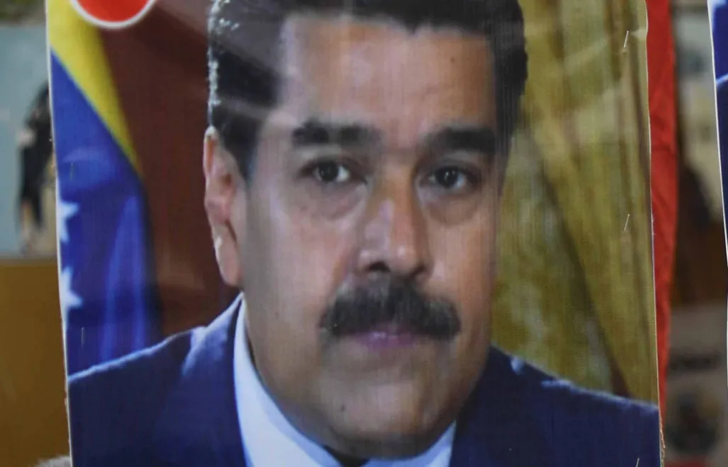 Fragment transparentu z Nicolasem Maduro Fot. PAP/EPA/SHAHZAIB AKBER