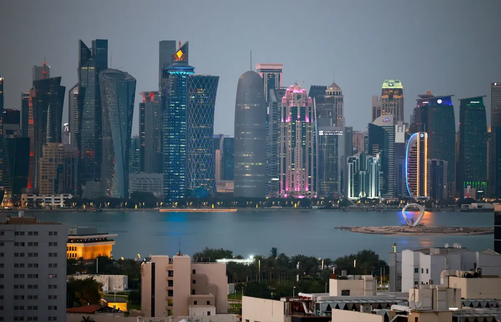 Doha, stolica Kataru. Fot. PAP/EPA/HANNIBAL HANSCHKE