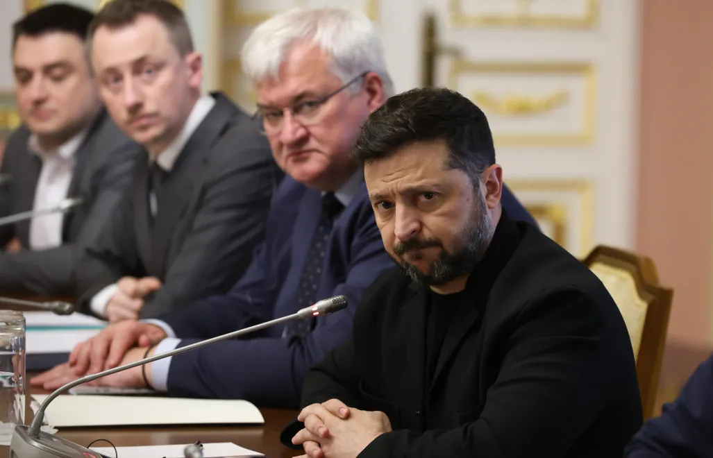 Президент Украины Владимир Зеленский и министр иностранных дел страны Андрей Сибига. Fot. PAP/Victor Kovalchuk
