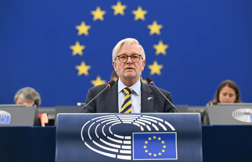 Sprawozdawca, europoseł Michael Gahler. Fot. PAP/Wiktor Dąbkowski