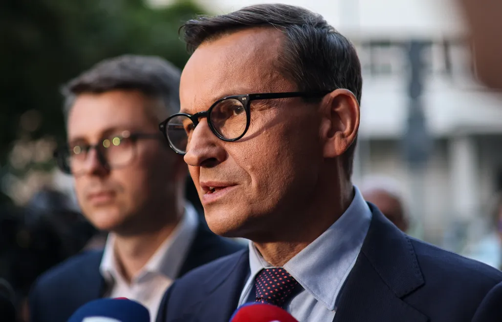 Były premier Mateusz Morawiecki w drodze na spotkanie członków stowarzyszenia „Rozwój Plus” w Warszawie, fot. PAP/Albert Zawada