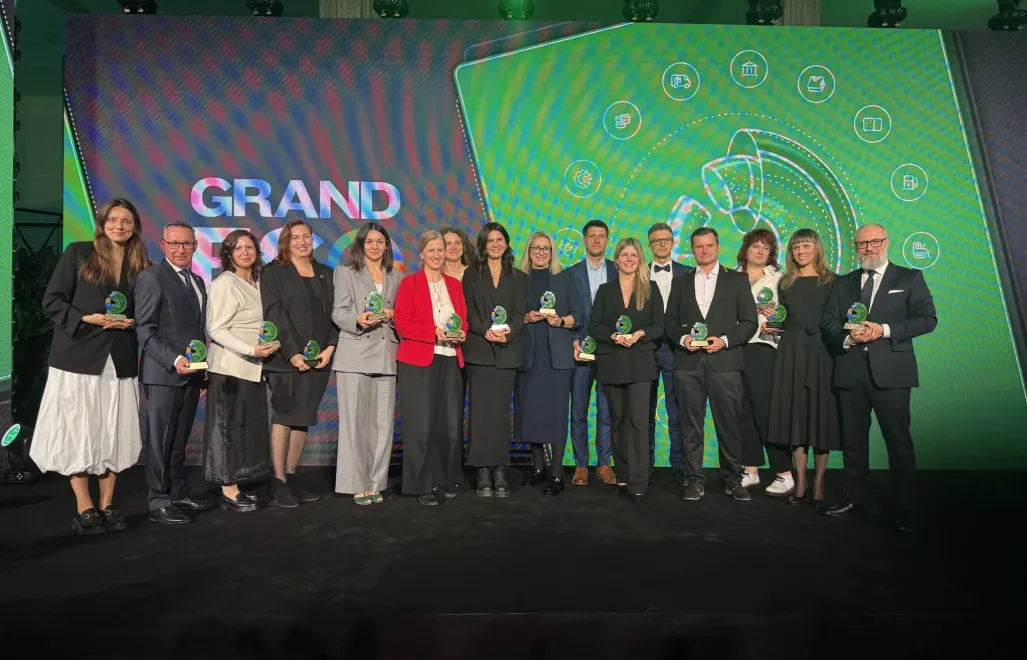 Fundacja Grand Press (1)