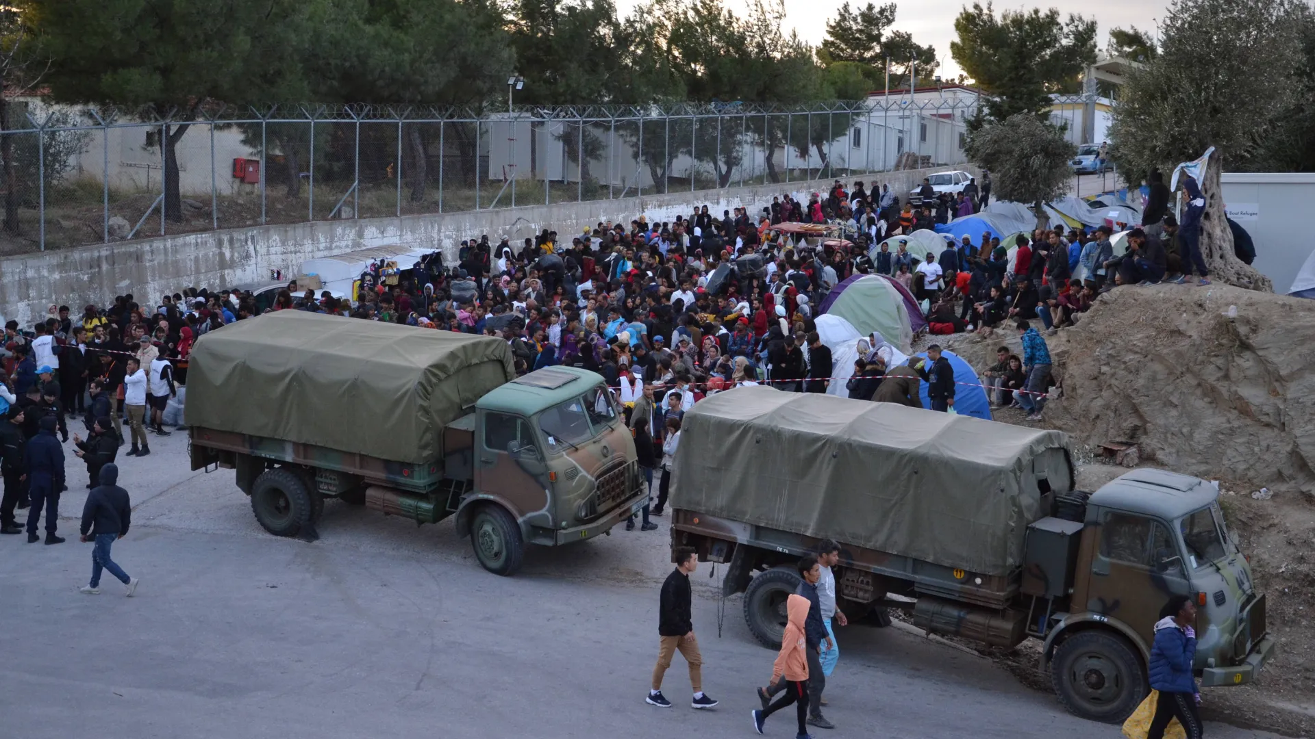 Obóz dla uchodźców. Fot. PAP/STRATIS BALASKAS