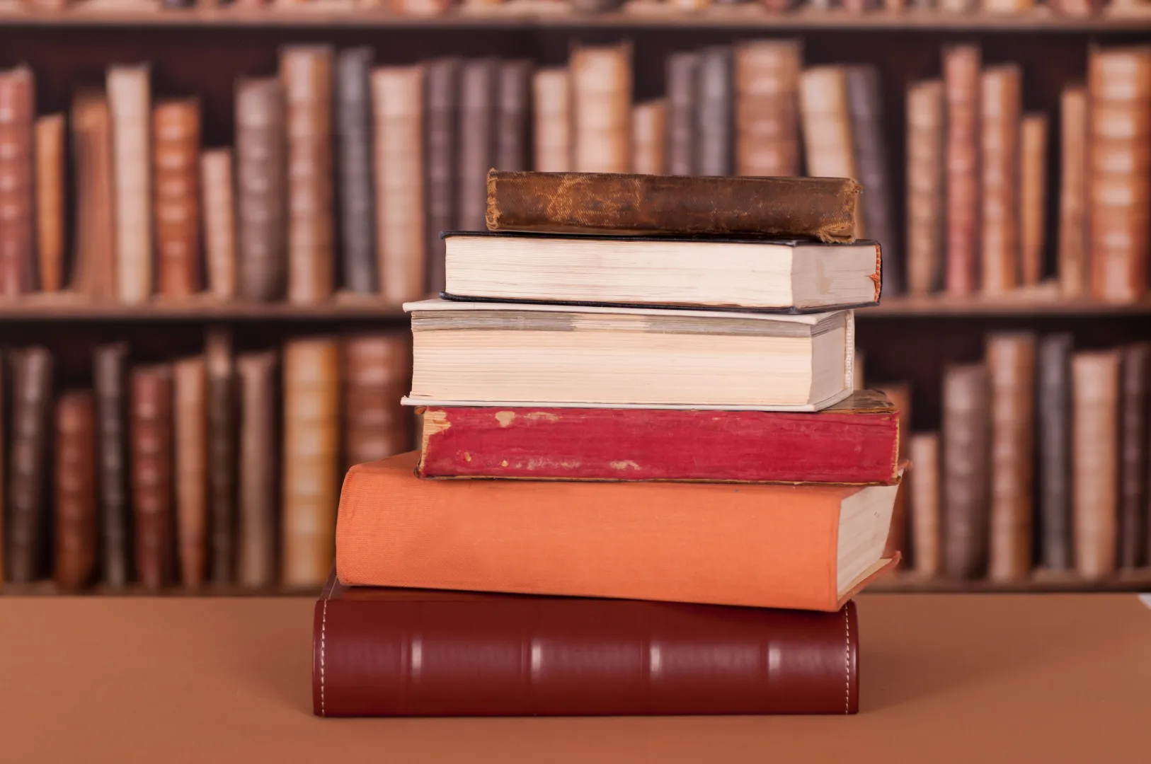 Rok 2025. Pięć książek o sztuce nie do zapomnienia. Fot. Adobe Stock/ twotnig