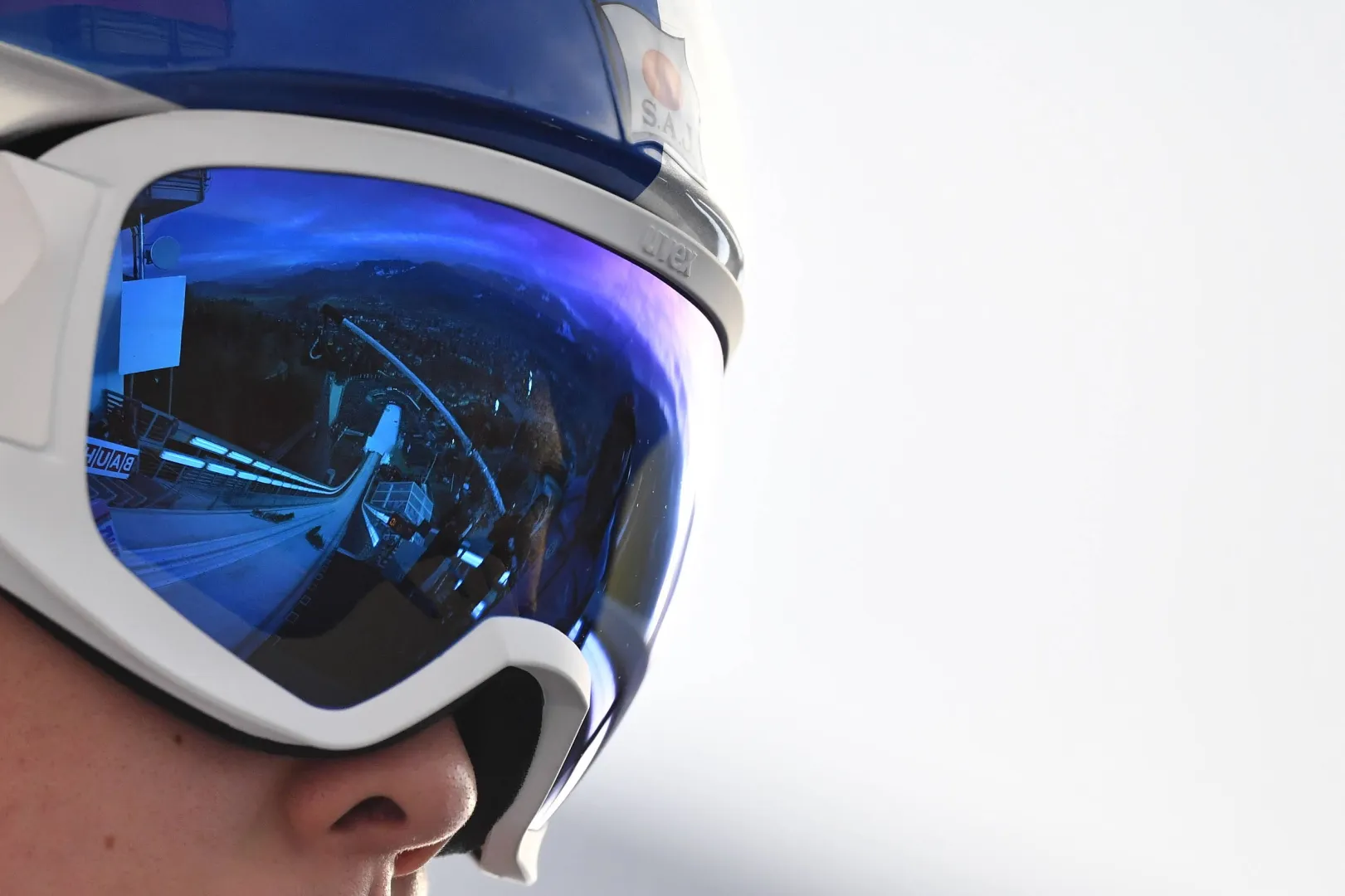 Skoczek narciarski na skoczni w Oberstdorfie Fot. PAP/EPA/PHILIPP GUELLAND