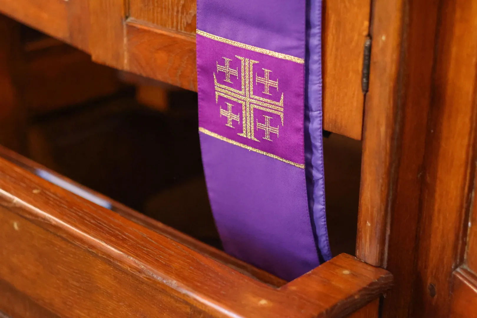 Konfesjonał Fot. PAP/Albert Zawada