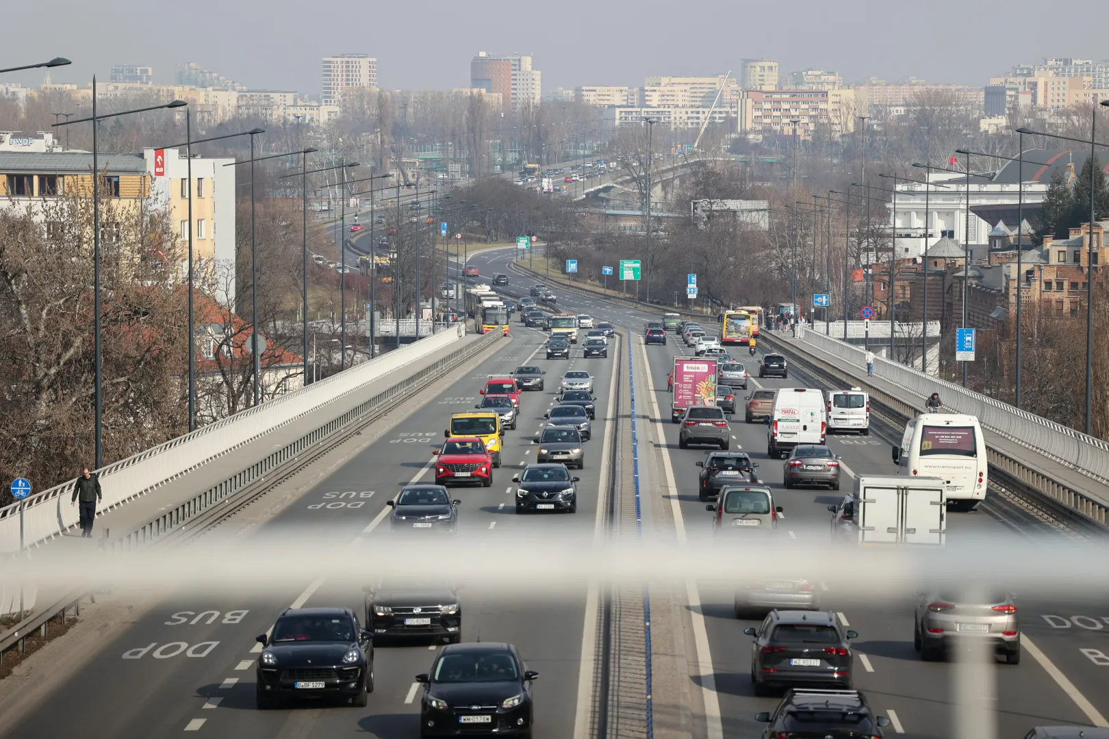 Trasa Łazienkowska w Warszawie, zdj. ilustracyjne Fot. PAP/Szymon Pulcyn