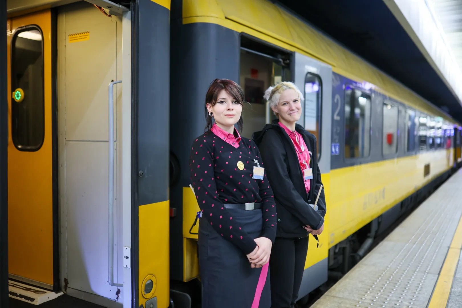 RegioJet od niedzieli realizuje regularne kursy między Krakowem, Warszawą i Gdynią. Fot. PAP/	Leszek Szymański