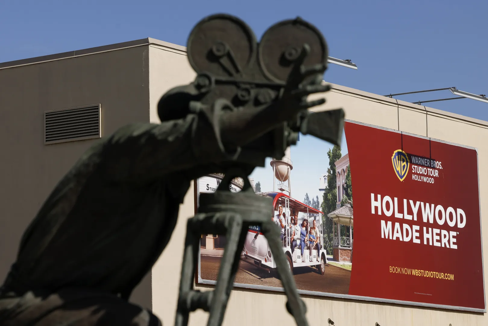 Studio Warner Bros. w Kalifornii Fot. PAP/EPA/CAROLINE BREHMAN