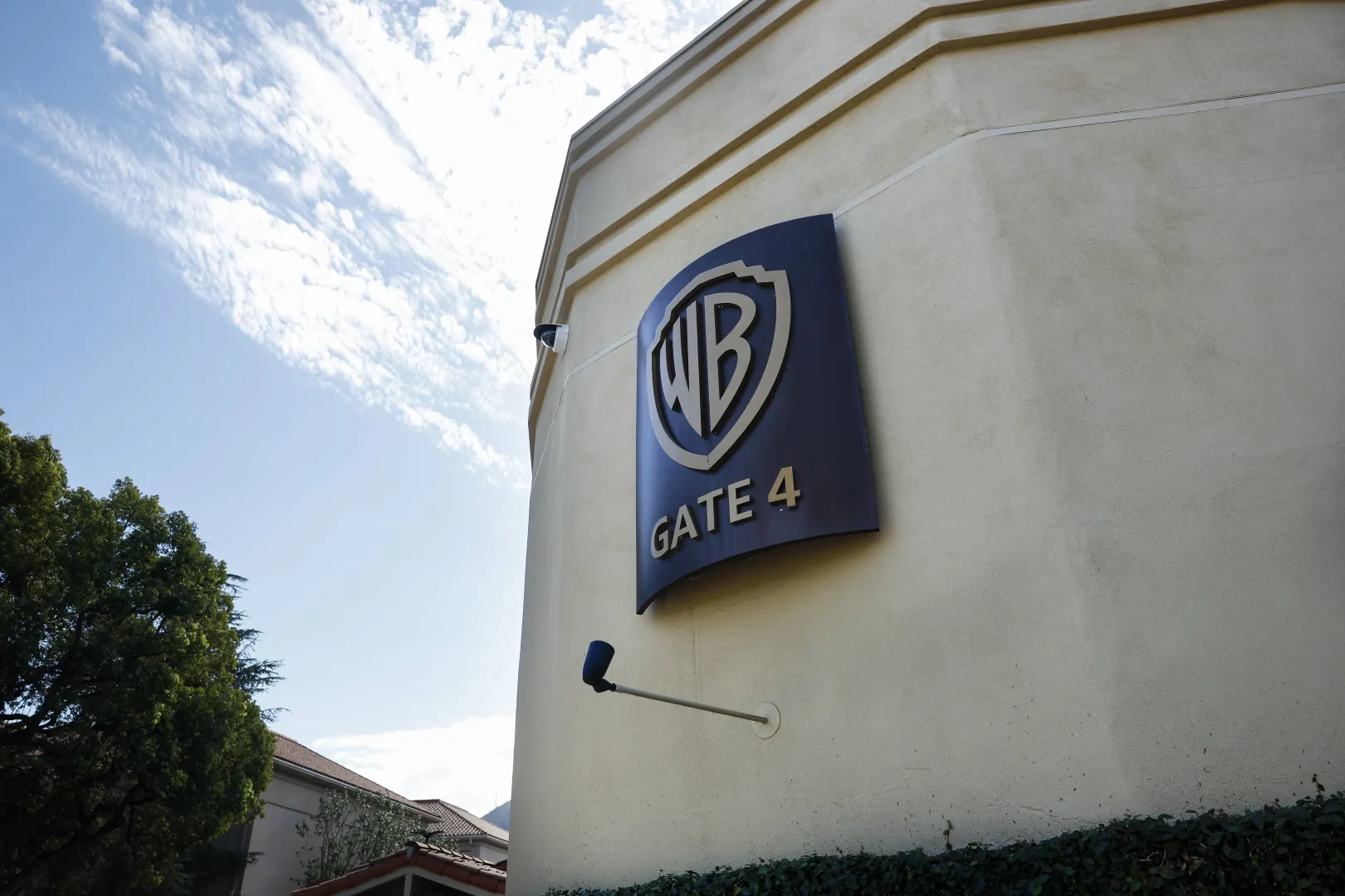 Logo Warner Bros. Fot. PAP/EPA/CAROLINE BREHMAN