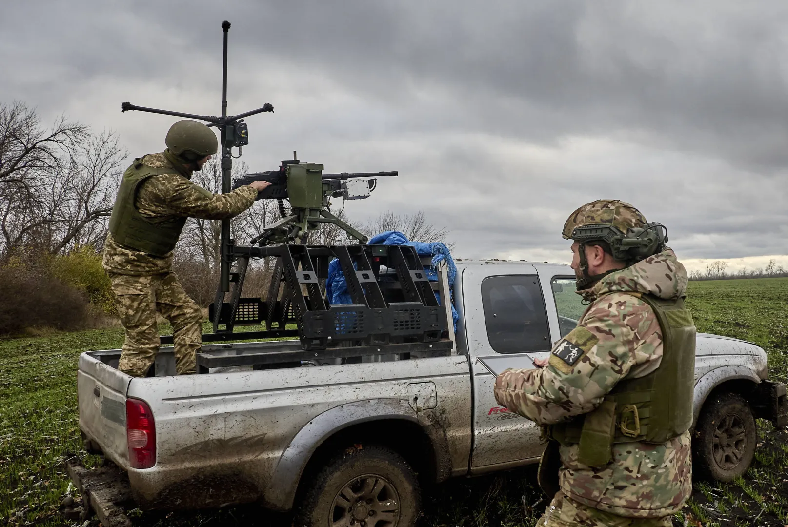 Українські військові, фотоілюстрація. Fot. PAP/EPA/SERGEY KOZLOV