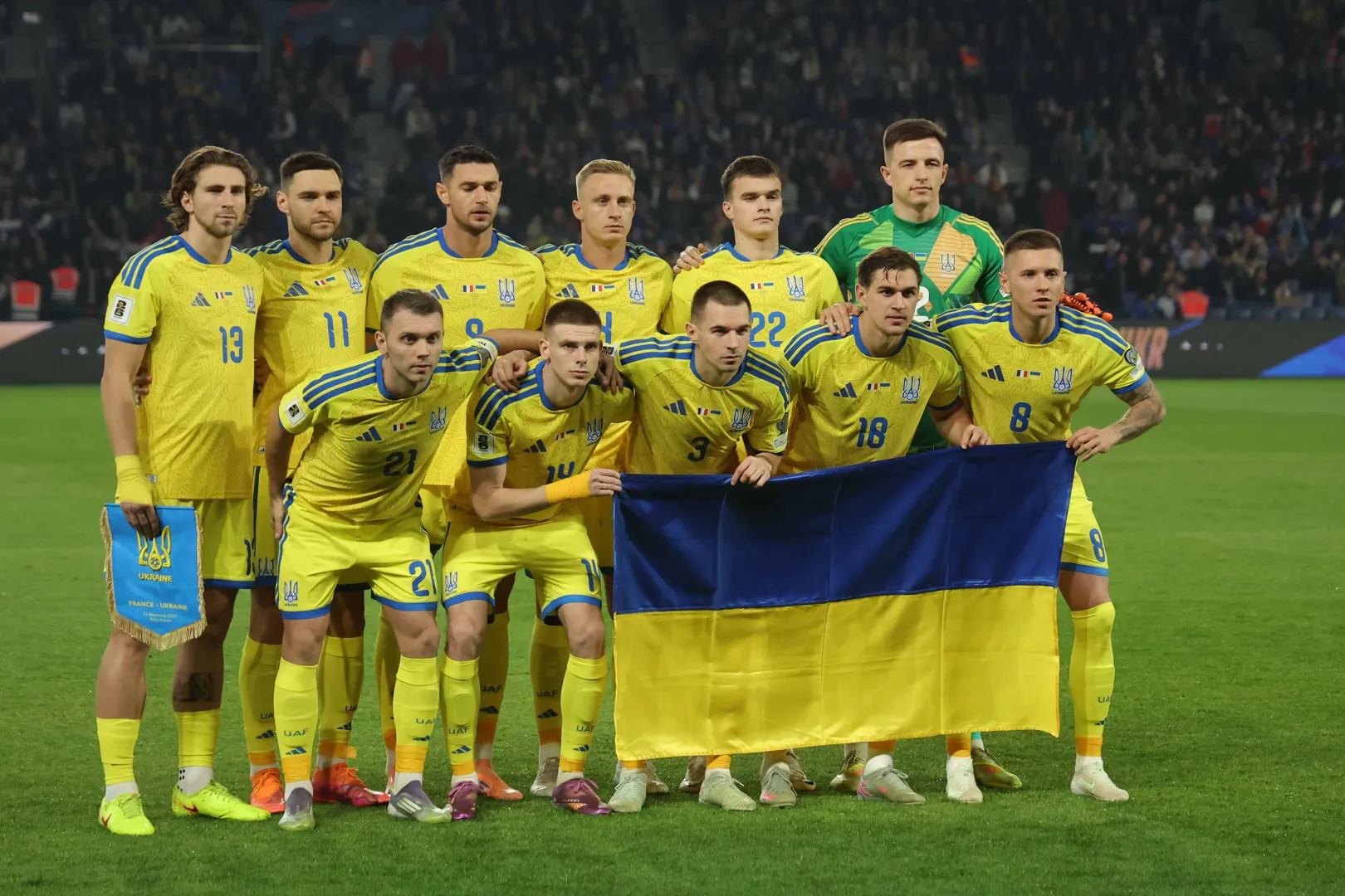 Piłkarska reprezentacja Ukrainy, fot. PAP/EPA/CHRISTOPHE PETIT TESSON