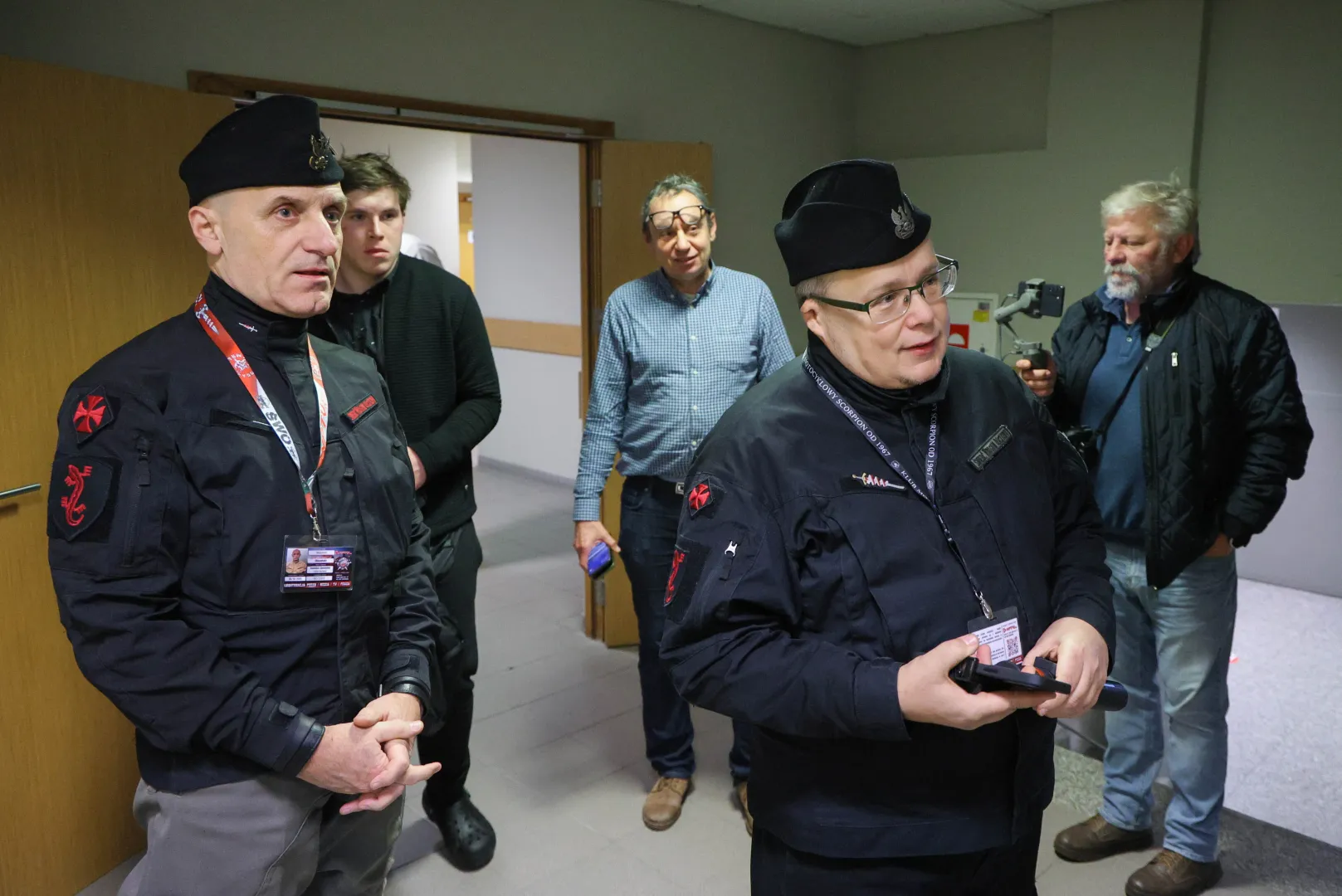 Liderzy Rodaków Kamratów Wojciech Olszański (L) i Marcin Osadowski (P). Fot. PAP/Paweł Supernak