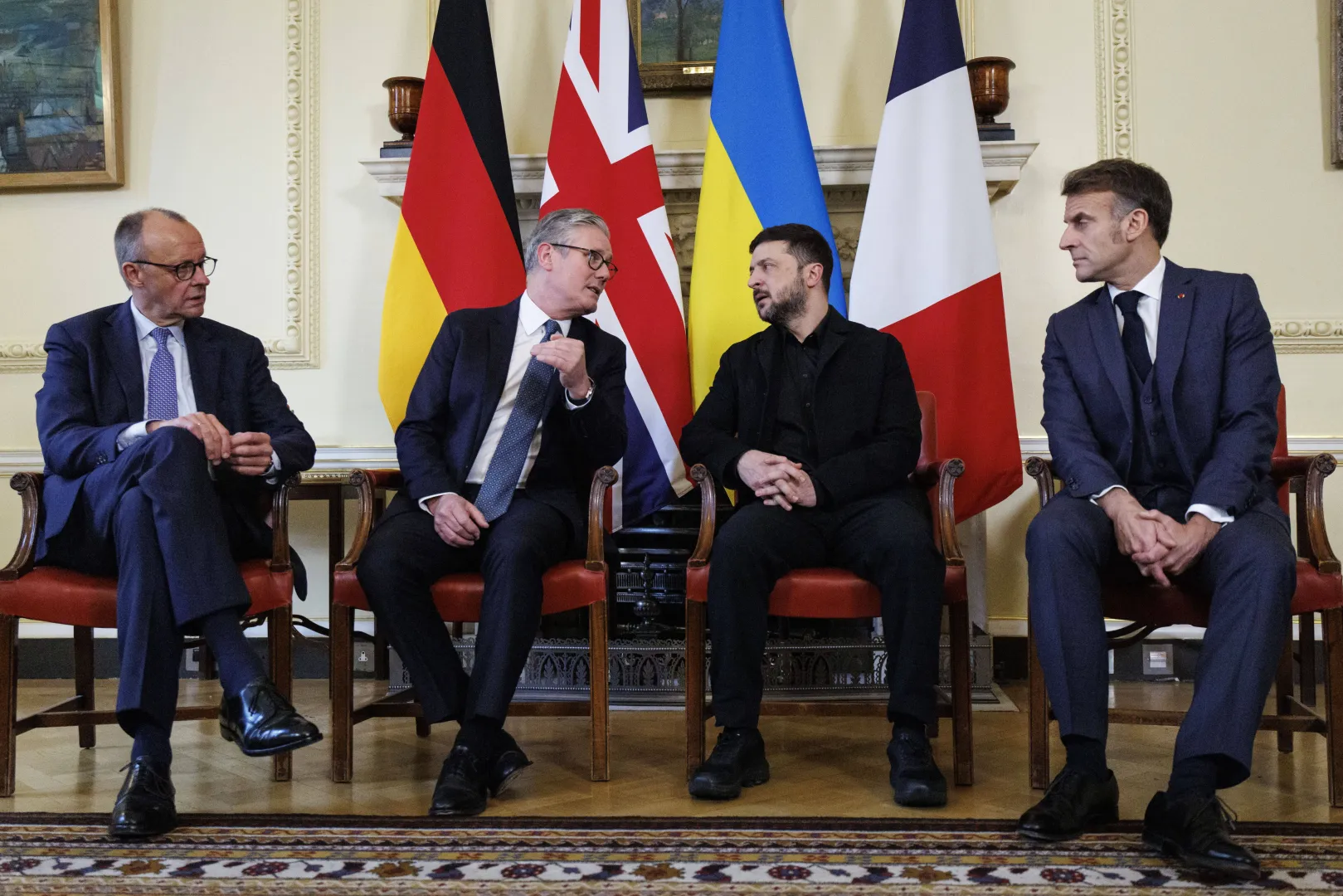 (слева-направо) Фридрих Мерц, Кир Стармер, Владимир Зеленский, Эммануэль Макрон. Fot. PAP/EPA/TOLGA AKMEN / POOL