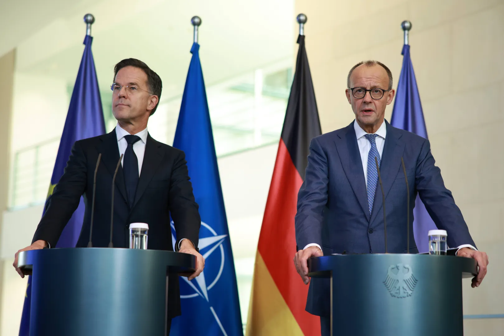 Марк Рютте и Фридрих Мерц. Fot. PAP/EPA/CLEMENS BILAN