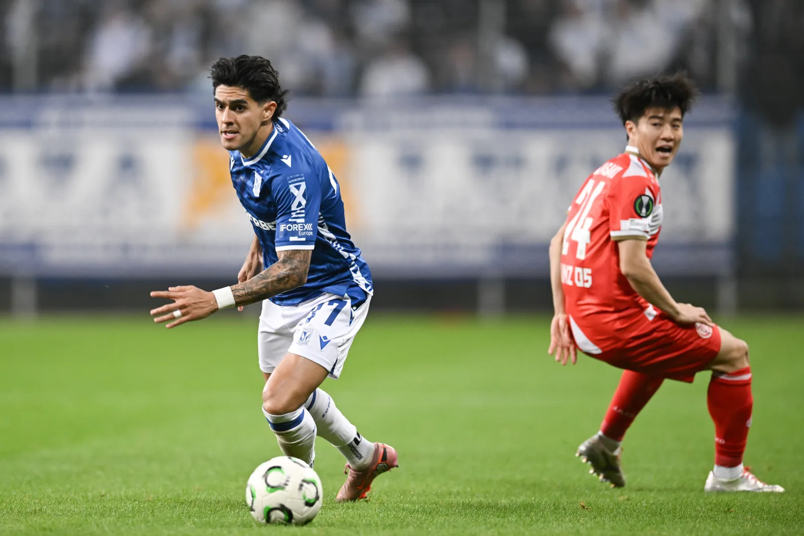 Piłkarz Lecha Poznań Luis Palma. Fot. PAP/Jakub Kaczmarczyk