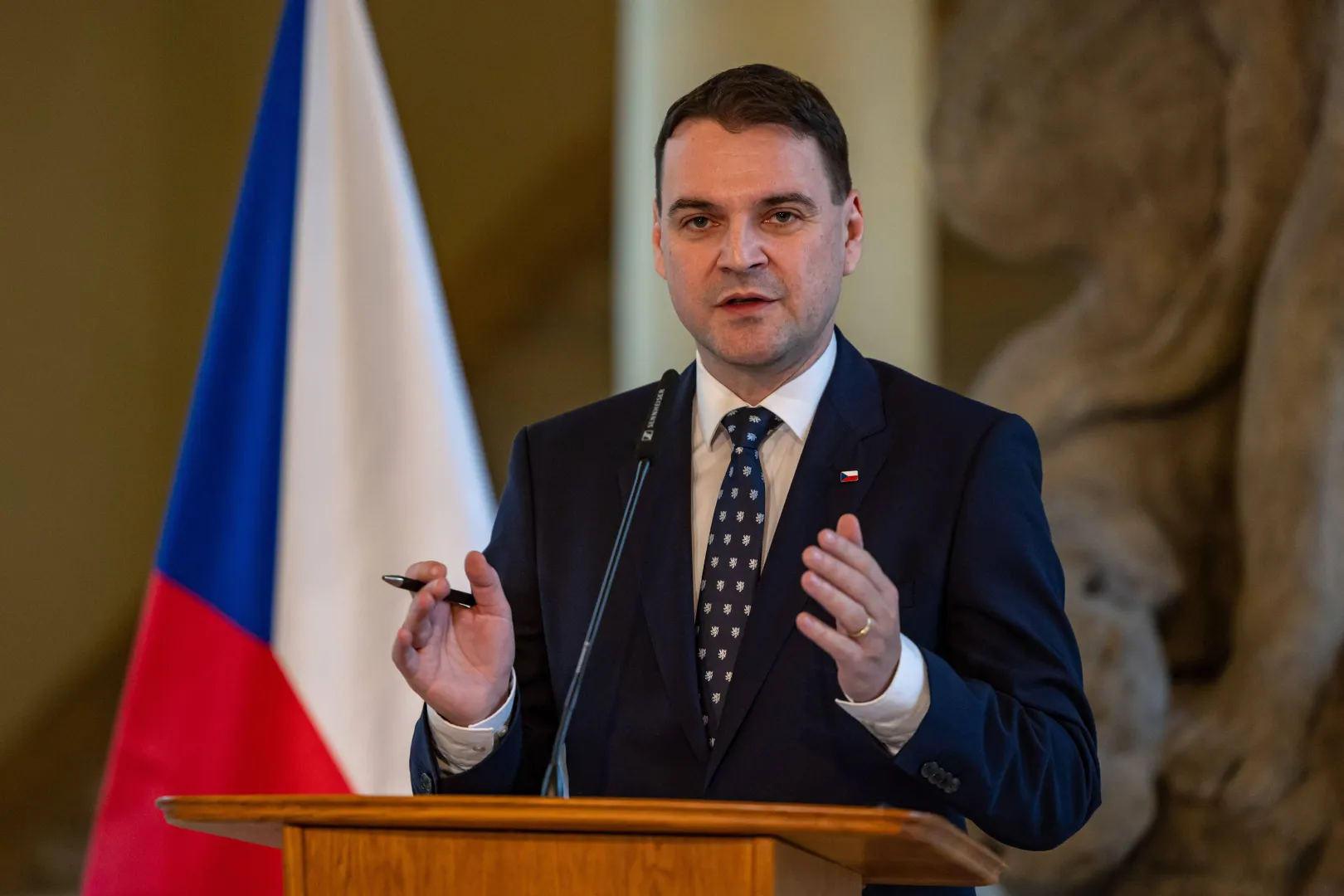 Министр иностранных дел Чешской Республики Петр Мацинка. Fot. PAP/EPA/MARTIN DIVISEK