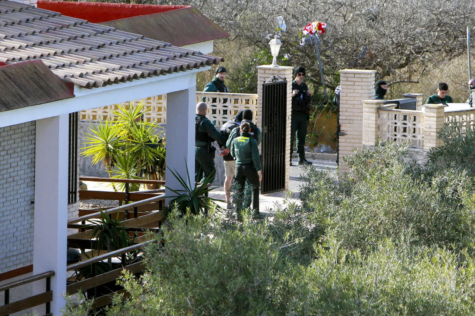 Hiszpańska Gwardia Cywilna. Fot. EPA/MORELL