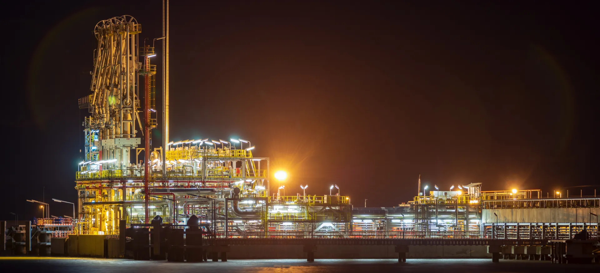 Minister Motyka: Polska może być hubem gazowym dla całego naszego regionu. Fot. Adobe Stock/Mike Mareen