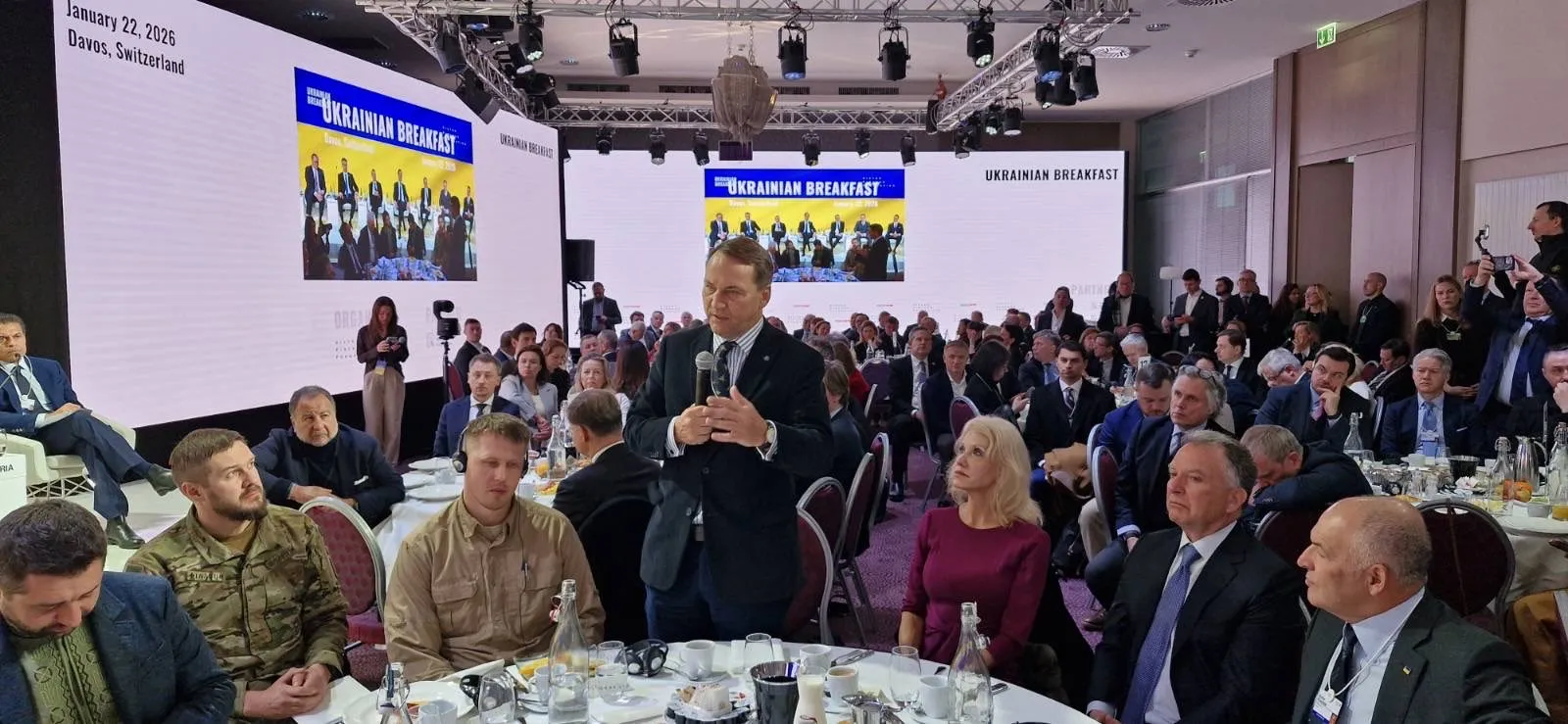 fot. X/@sikorskiradek