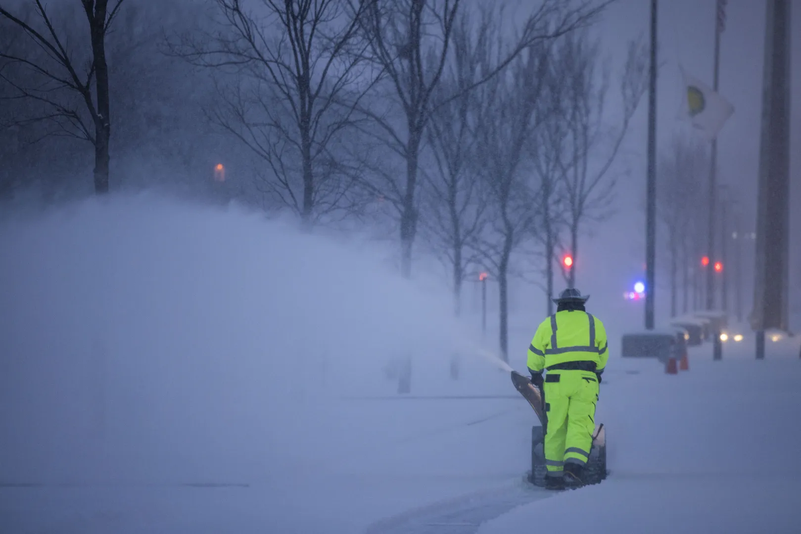 W większości wschodnich stanów alert pogodowy potrwa do poniedziałku. Fot. PAP/EPA/PAP/EPA/JIM LO SCALZO