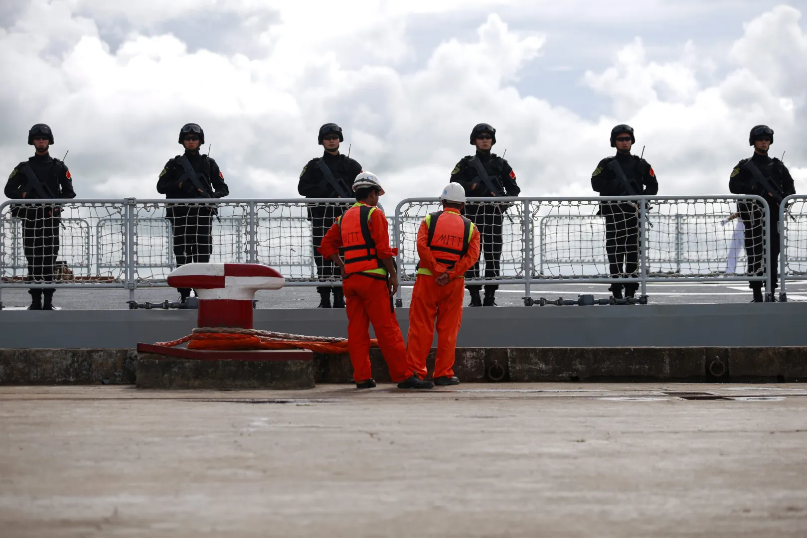 Przedstawiciel japońskiego rządu: Chiny kładą nacisk na wzmocnienie zdolności przerzutu sił z morza. Fot. PAP/EPA/	LYNN BO BO