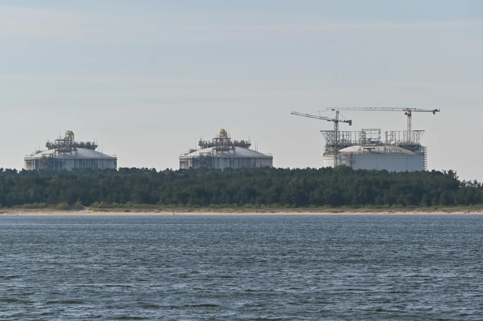 Terminal LNG im. Prezydenta Lecha Kaczyńskiego w Świnoujściu. Fot. PAP/	Marcin Bielecki