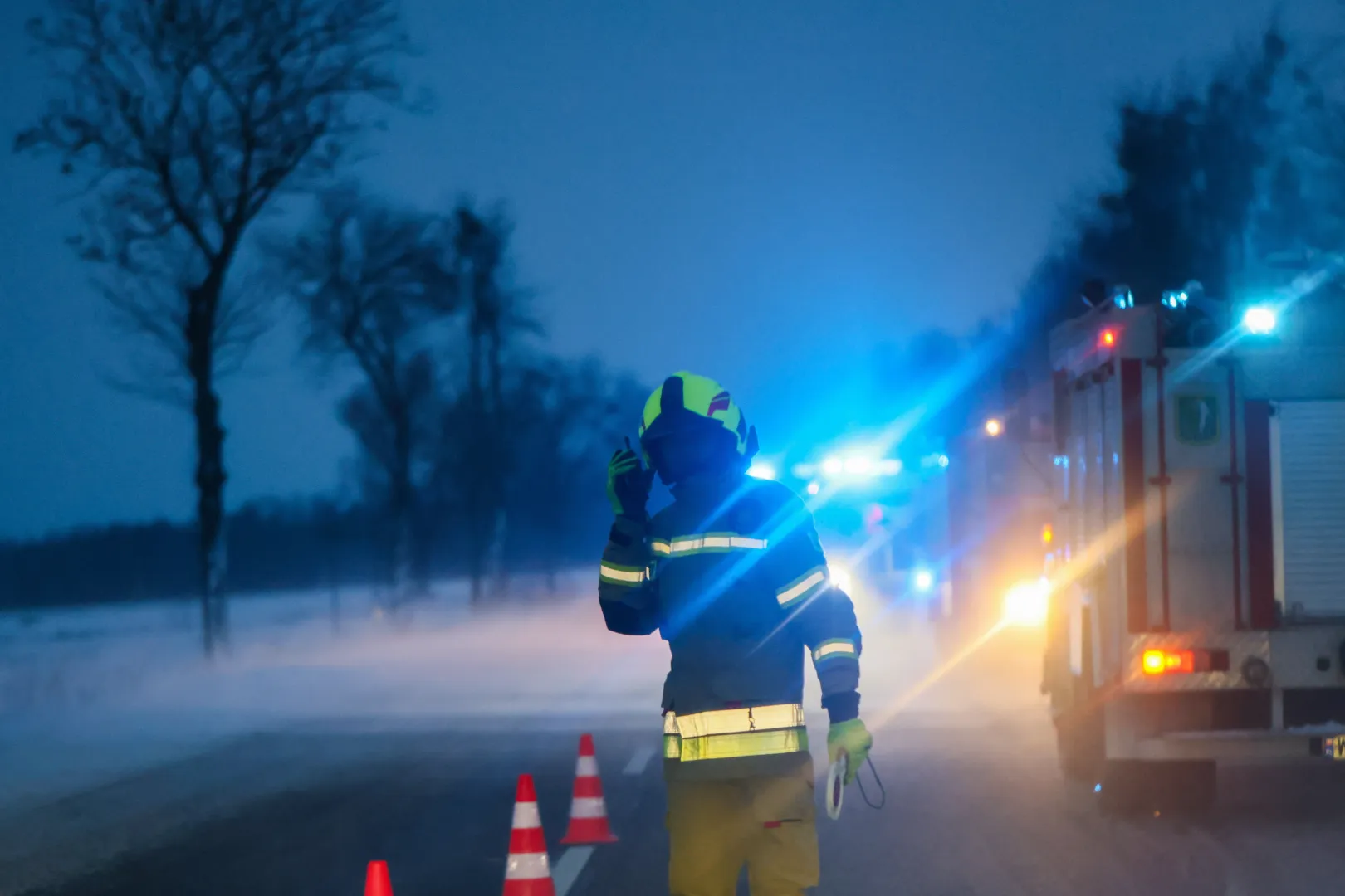 Strażak. Fot. PAP/Leszek Szymański