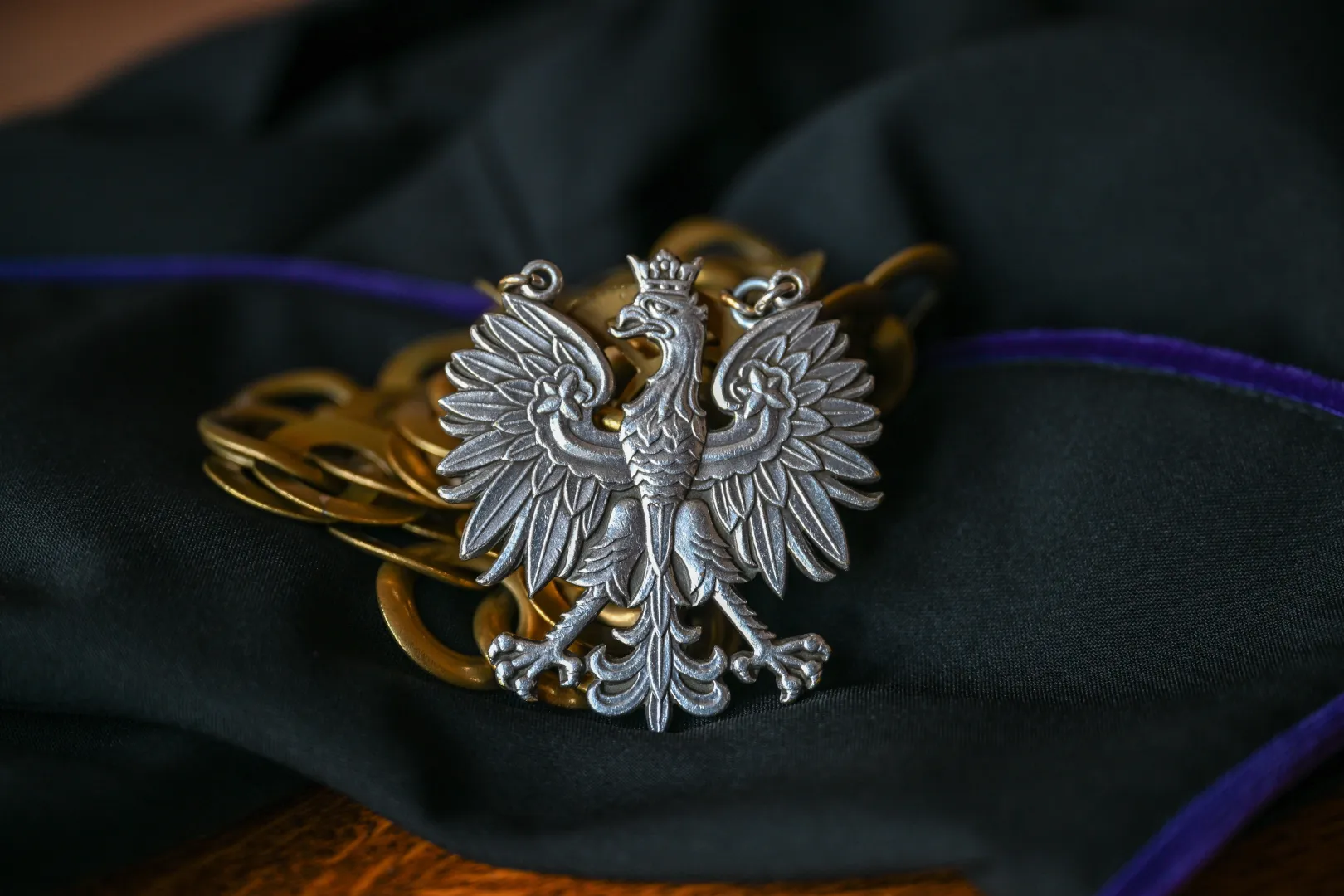 Łańcuch sędziowski. Zdj. ilustracyjne. Fot. PAP/Darek Delmanowicz