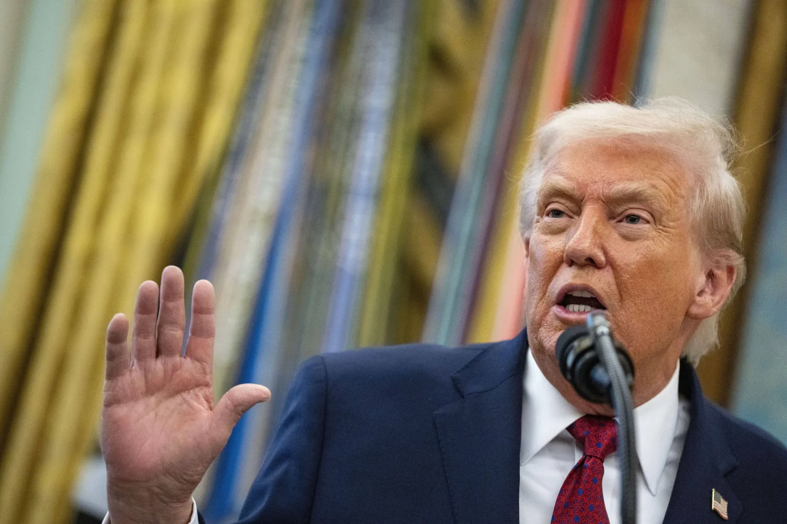 Donald Trump, fot. PAP/EPA/UPI POOL/BONNIE CASH / POOL