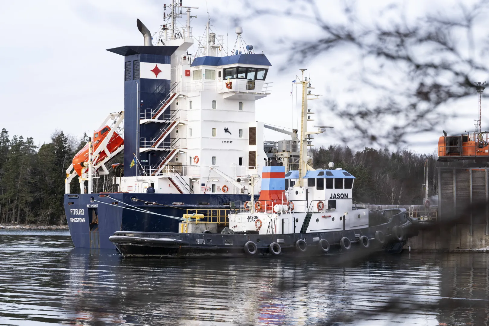 Statek Fitburg. Fot. PAP/EPA/Jussi Eskola