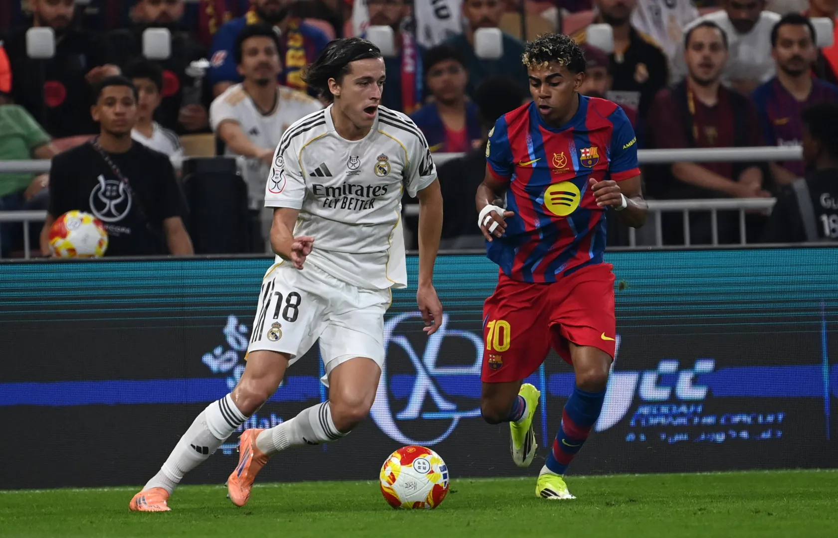 Mecz FC Barcelona-Real Madryt Fot. PAP/EPA/STRINGER