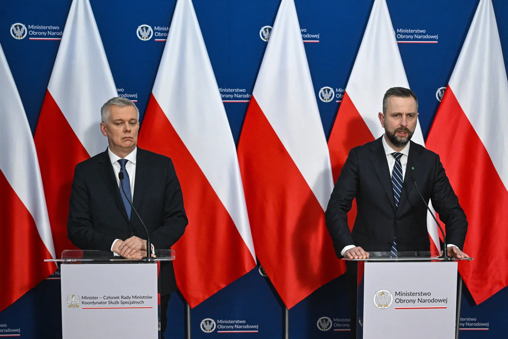 Wicepremier, minister obrony narodowej Władysław Kosiniak-Kamysz oraz minister-koordynator służb specjalnych Tomasz Siemoniak. Fot. 