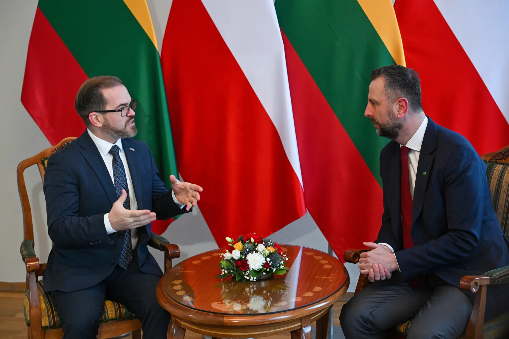 Робертас Каунас і Владислав Косіняк-Камиш. Fot. PAP/Radek Pietruszka