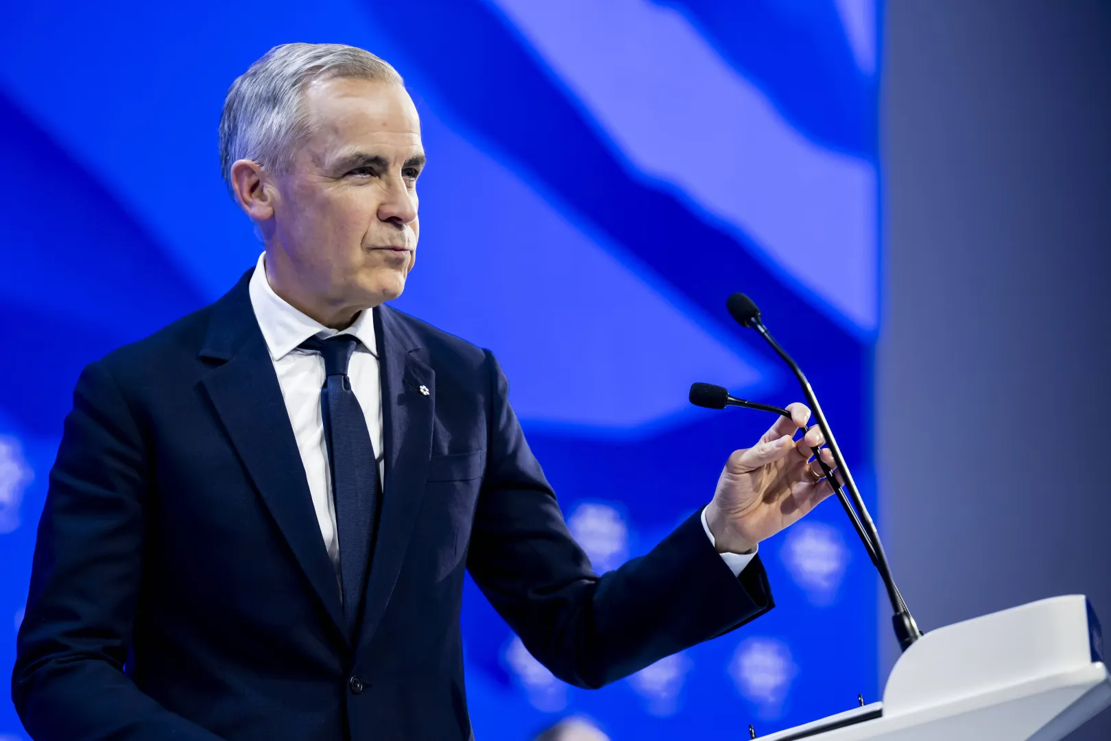 Mark Carney. Fot. PAP/EPA/GIAN EHRENZELLER 