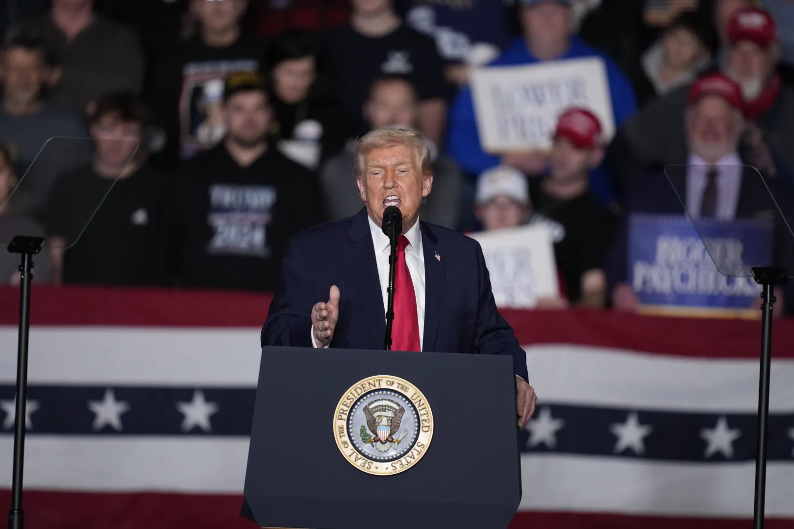 Prezydent USA Donald Trump. Fot. PAP/EPA/MATTHEW PUTNEY