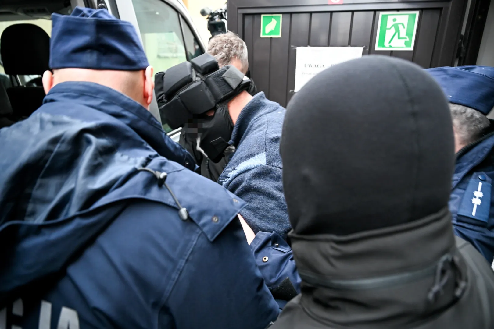 Piotr K. wyprowadzany z siedziby Prokuratury Okręgowej w Słupsku Fot. PAP/Piotr Kowala