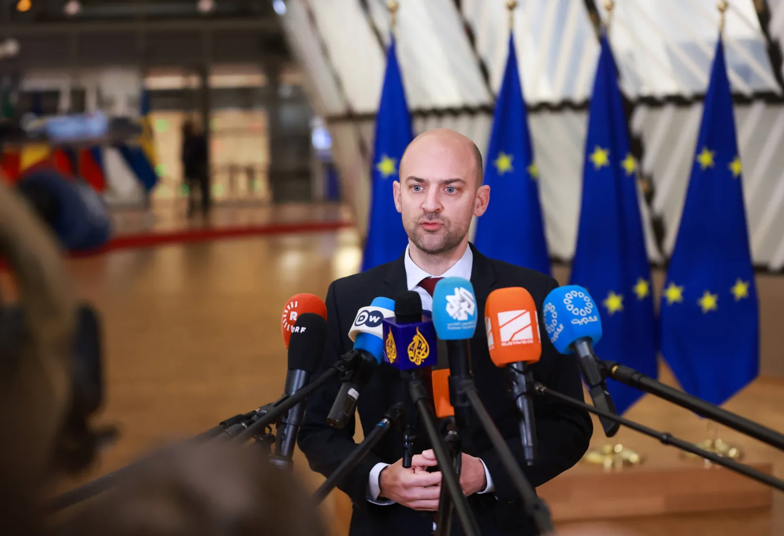 Міністр закордонних справ Франції Жан-Ноель Барро. Fot. PAP/EPA/Olivier Hoslet 