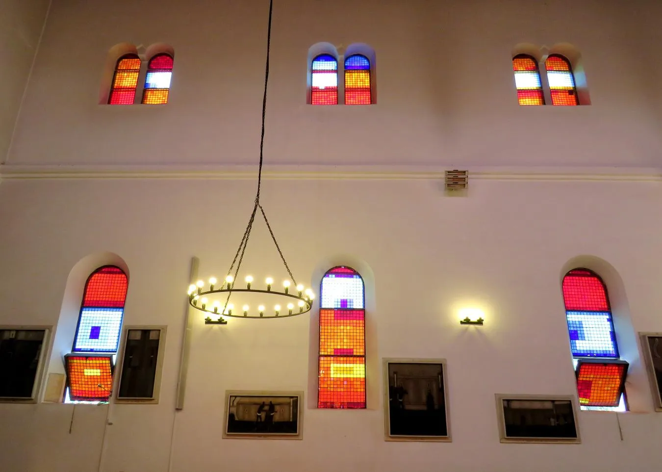 Ściana zachodnia nawy Fot. um.warszawa.pl/BSKZ