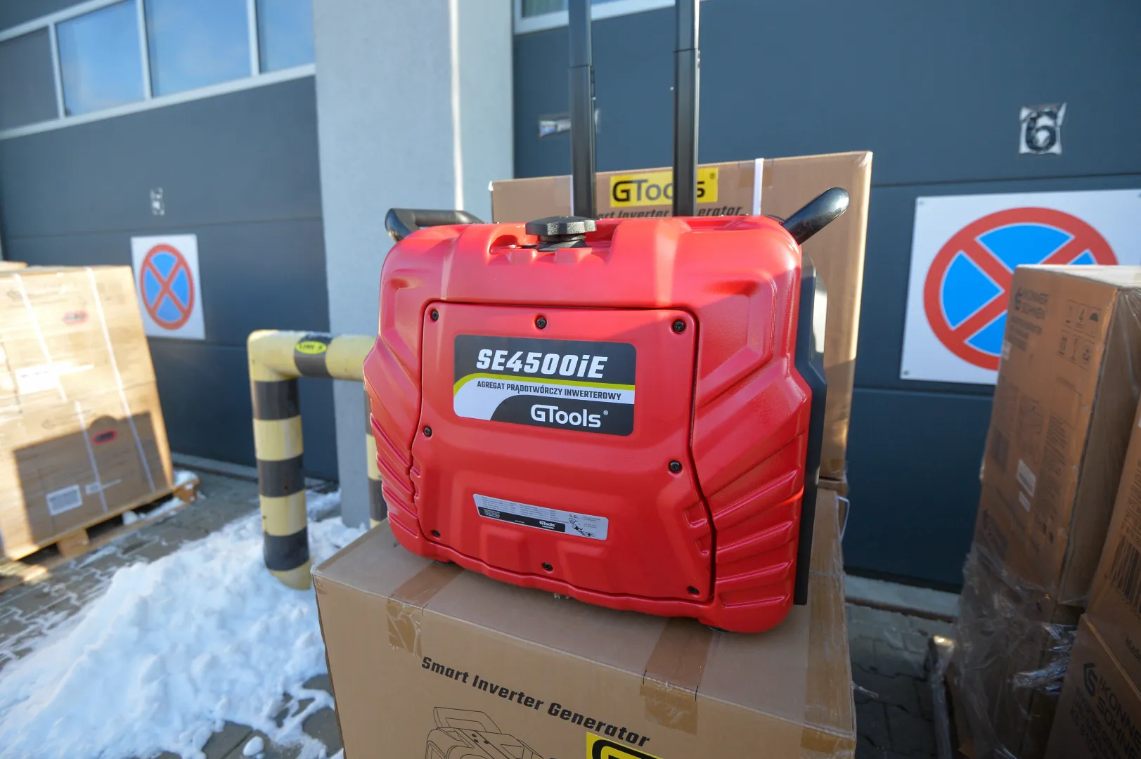 Електрогенератор, фотоілюстрація. Fot. PAP/Marcin Obara
