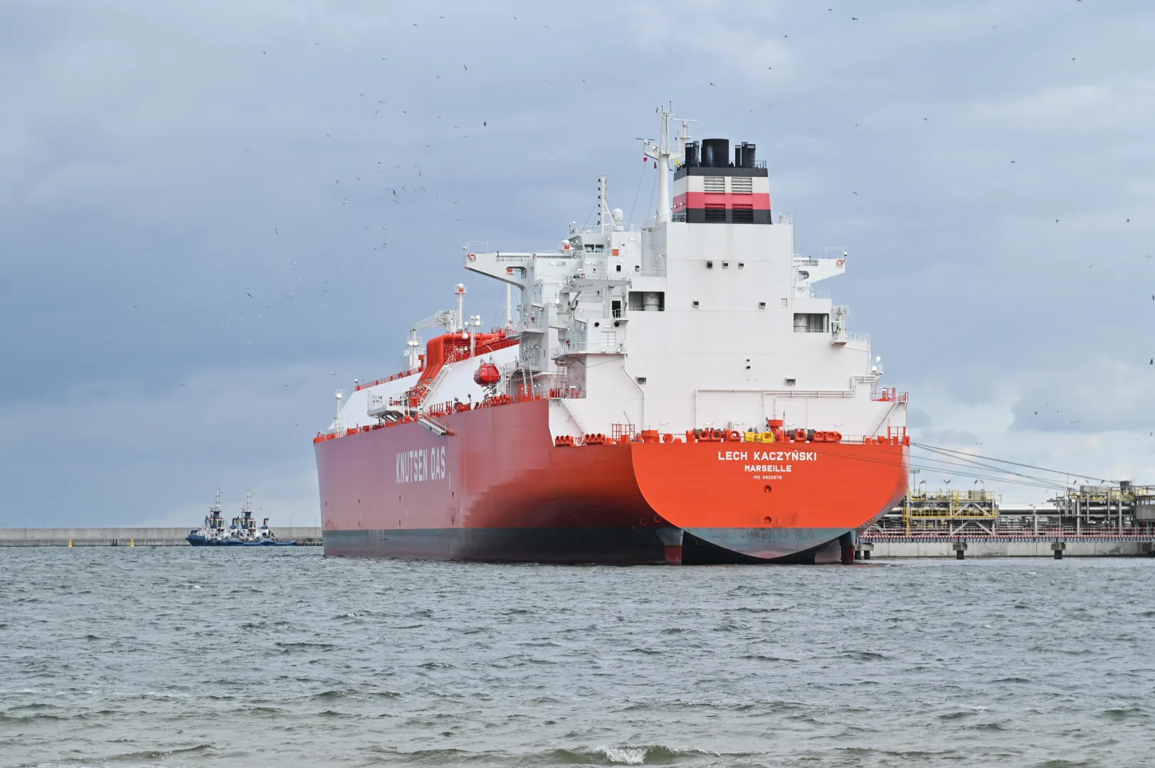 Газовий танкер "Лех Качинський" неподалік від Свиноусцья. Fot. PAP/Marcin Bielecki