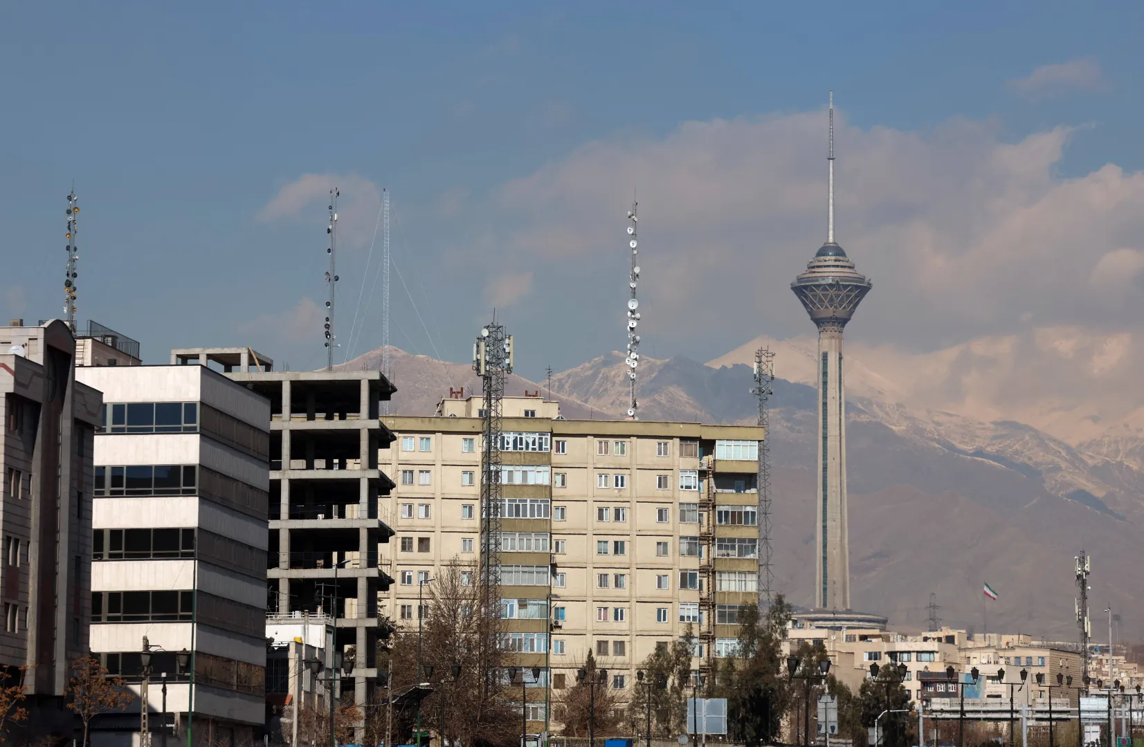 Teheran, stolica Iranu. Fot. PAP/EPA/ABEDIN TAHERKENAREH 