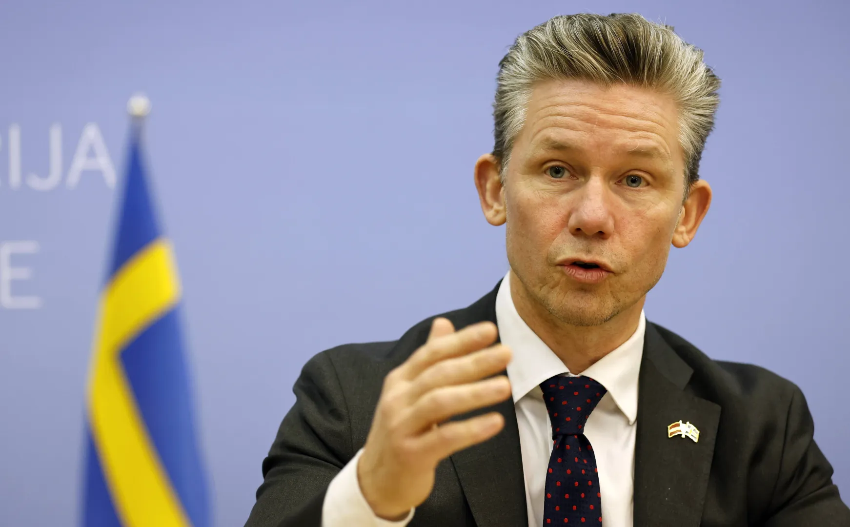 Министр обороны Швеции Пол Йонсон. Fot. PAP/EPA/TOMS KALNINS